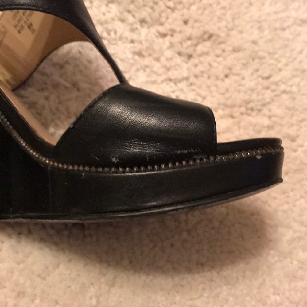 Shoes - Picture 5 of 5